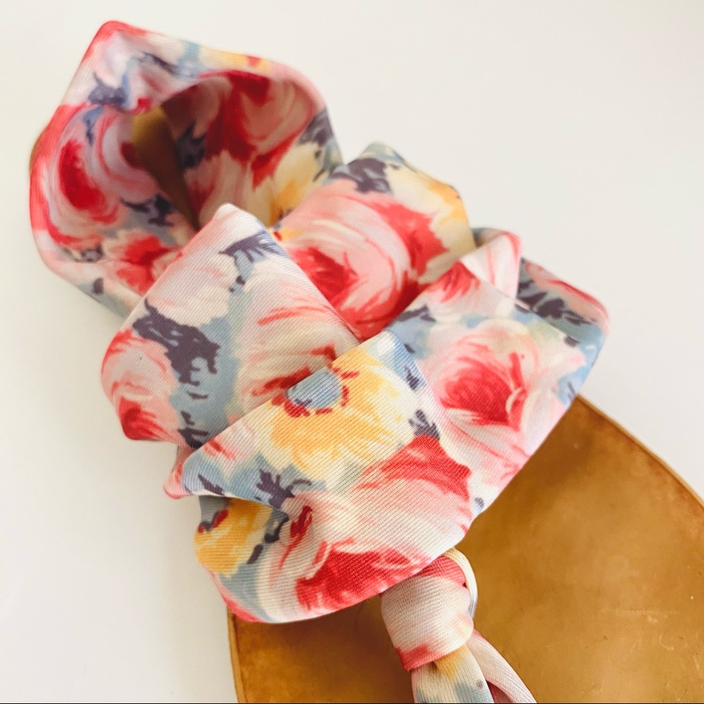 Dirty Laundry Floral Print Sandals View 2